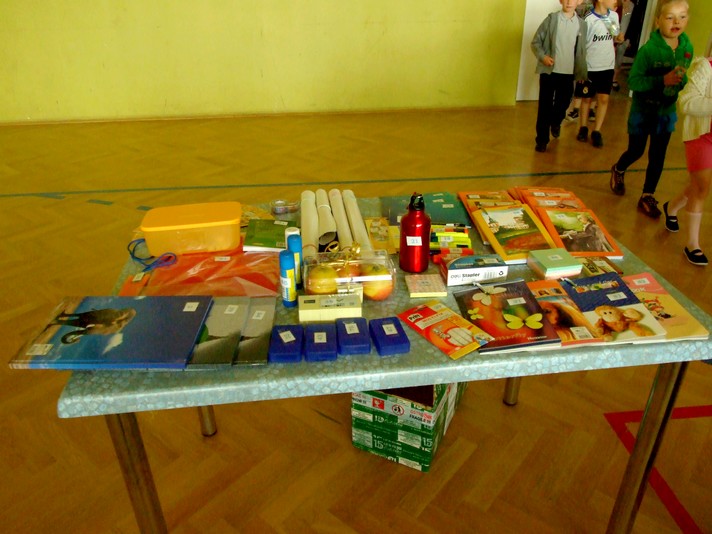 Szkoła Podstawowa w Harasiukach - loteria fantowa w Dzień Dziecka